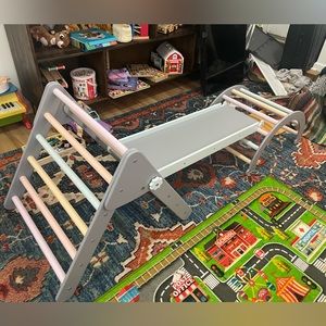 Lily & River wooden climber ~NASHVILLE PICK UP ONLY~